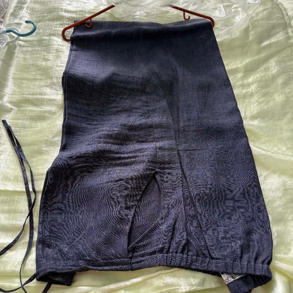 PANTS, PLUS, FINE LINEN, NAVY BLUE, BLOOMINGDALES, SIZE 24, FRONT FLY, BACK POCK - Picture 1 of 5